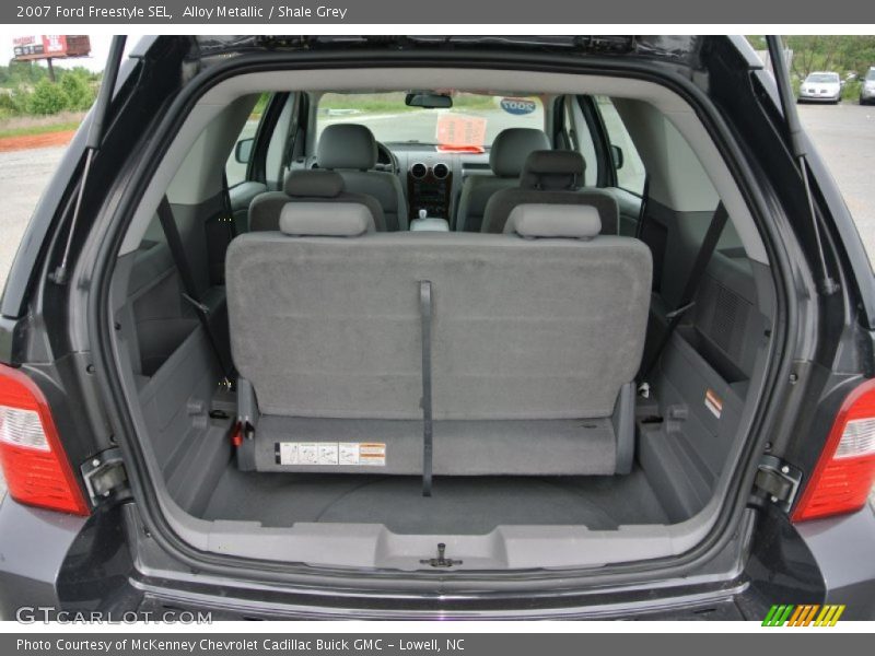  2007 Freestyle SEL Trunk