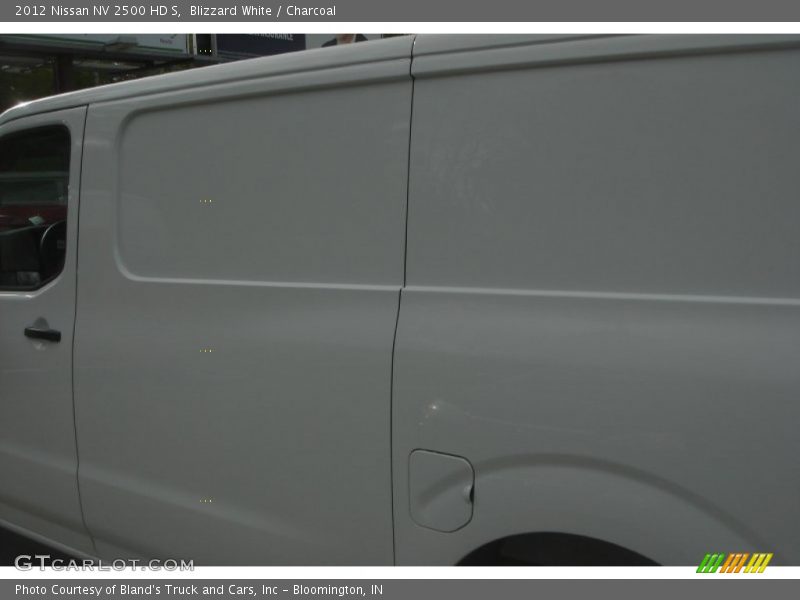 Blizzard White / Charcoal 2012 Nissan NV 2500 HD S