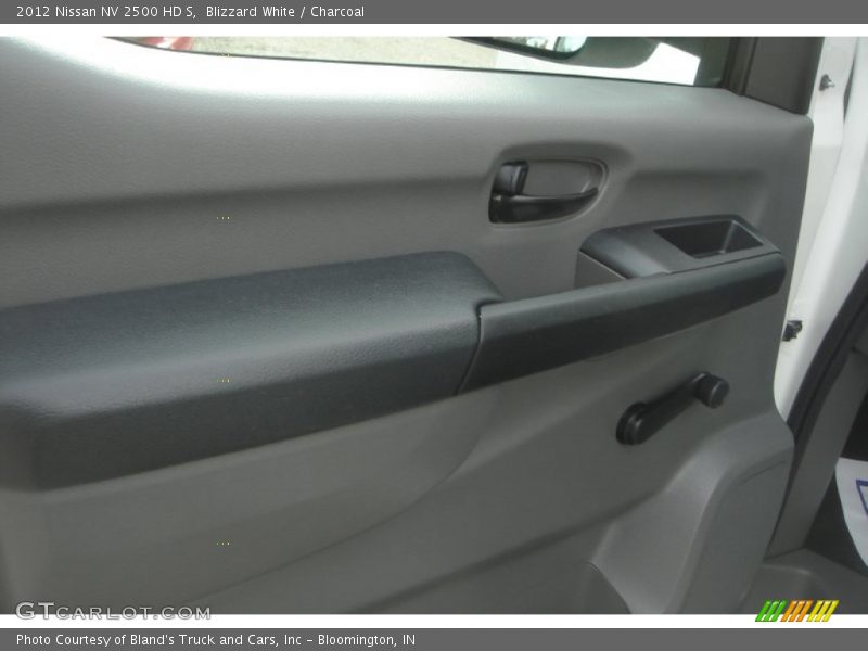 Blizzard White / Charcoal 2012 Nissan NV 2500 HD S