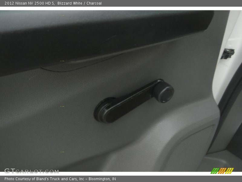 Blizzard White / Charcoal 2012 Nissan NV 2500 HD S