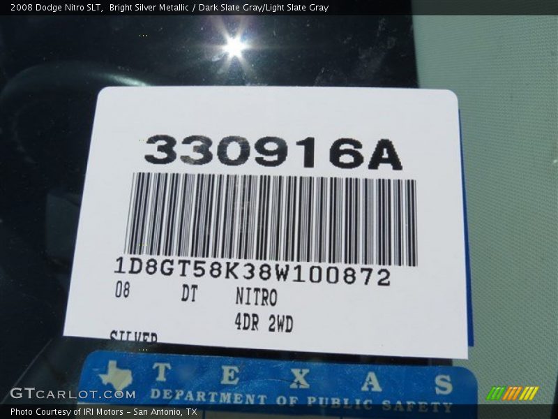 Bright Silver Metallic / Dark Slate Gray/Light Slate Gray 2008 Dodge Nitro SLT