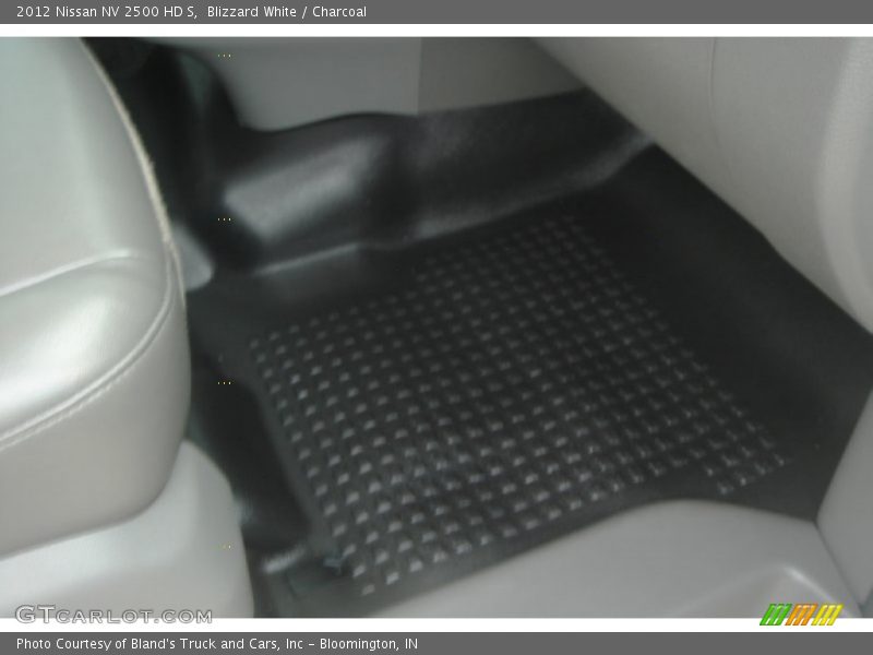 Blizzard White / Charcoal 2012 Nissan NV 2500 HD S