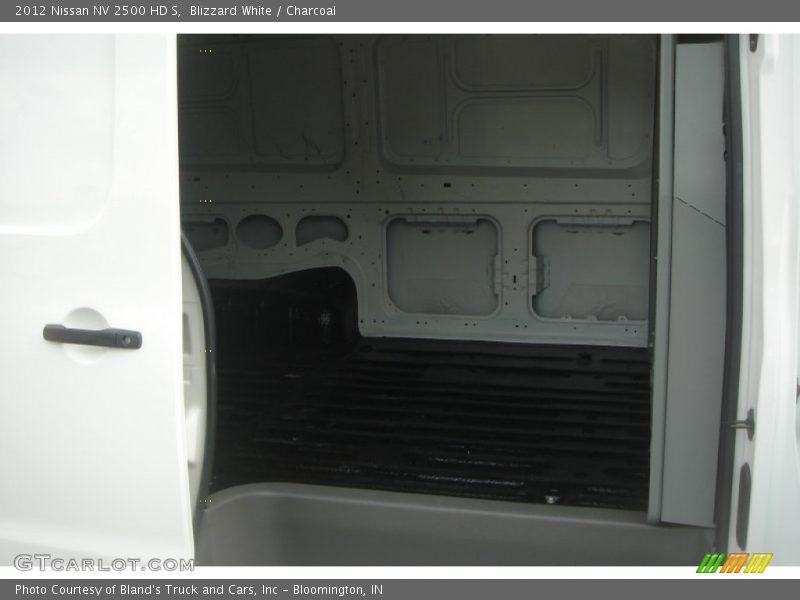 Blizzard White / Charcoal 2012 Nissan NV 2500 HD S