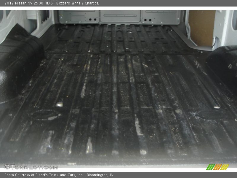 Blizzard White / Charcoal 2012 Nissan NV 2500 HD S