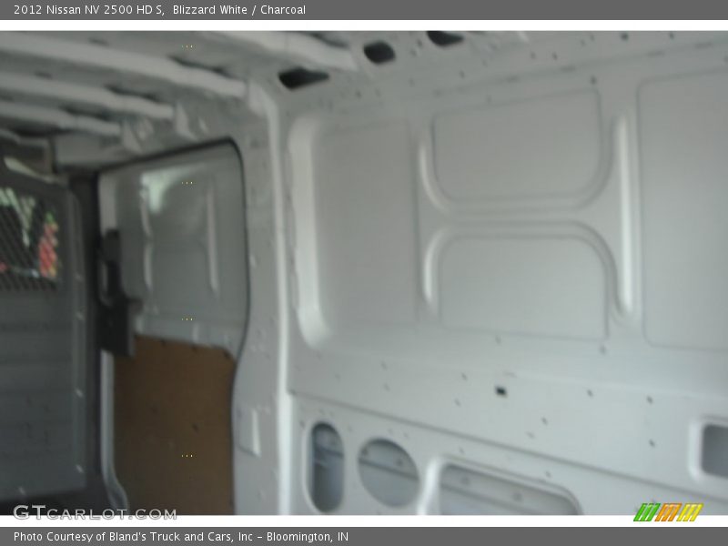 Blizzard White / Charcoal 2012 Nissan NV 2500 HD S