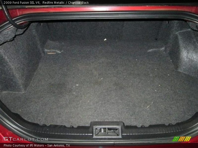  2009 Fusion SEL V6 Trunk