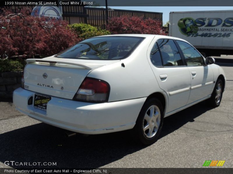 Cloud White / Blond 1999 Nissan Altima SE Limited