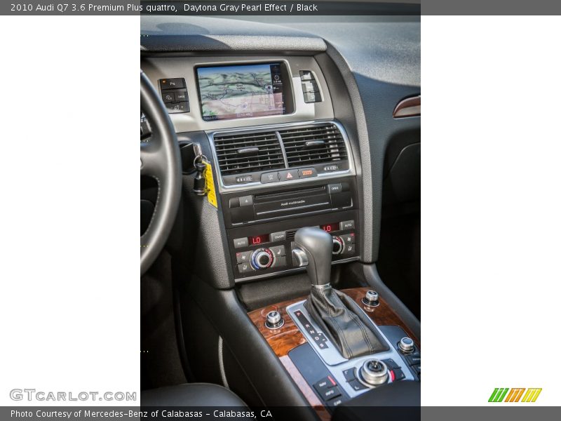 Daytona Gray Pearl Effect / Black 2010 Audi Q7 3.6 Premium Plus quattro