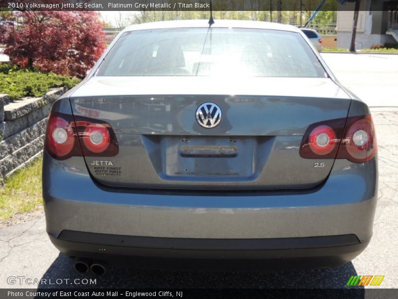 Platinum Grey Metallic / Titan Black 2010 Volkswagen Jetta SE Sedan