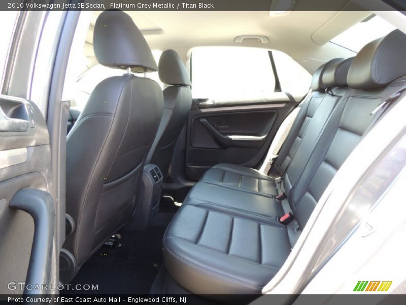 Platinum Grey Metallic / Titan Black 2010 Volkswagen Jetta SE Sedan