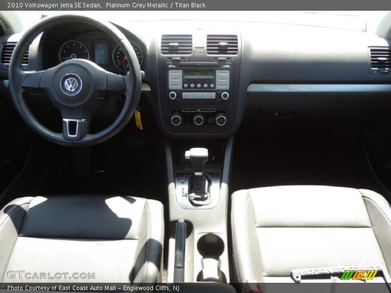 Platinum Grey Metallic / Titan Black 2010 Volkswagen Jetta SE Sedan