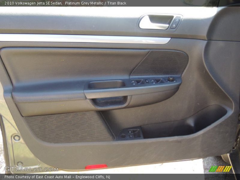 Platinum Grey Metallic / Titan Black 2010 Volkswagen Jetta SE Sedan