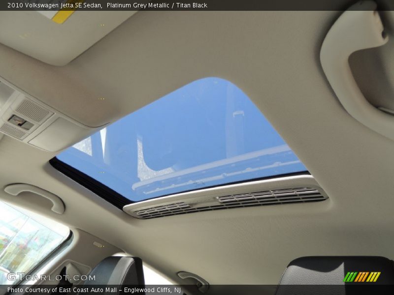 Platinum Grey Metallic / Titan Black 2010 Volkswagen Jetta SE Sedan