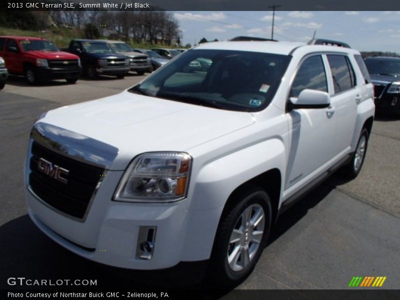 Front 3/4 View of 2013 Terrain SLE