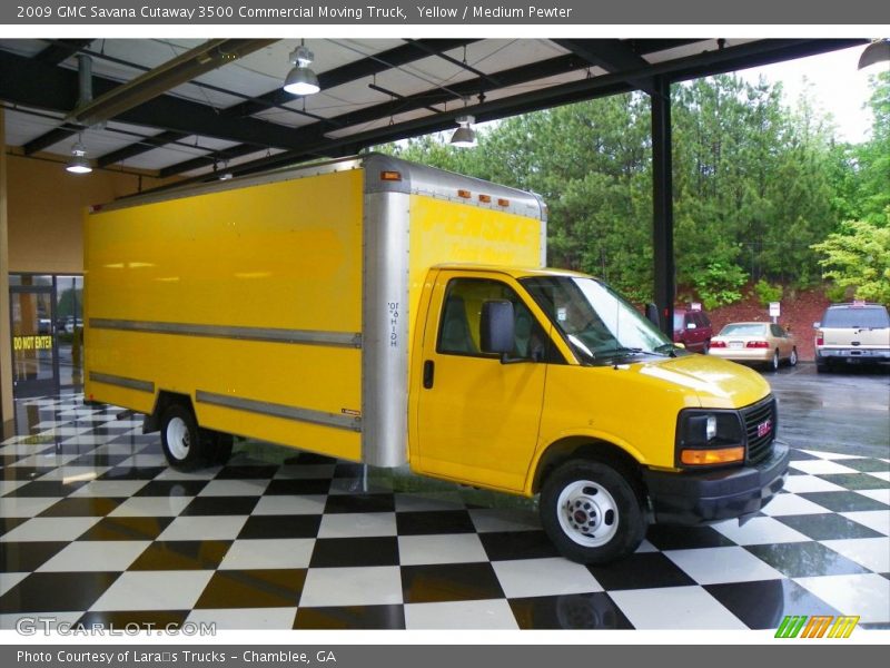 Yellow / Medium Pewter 2009 GMC Savana Cutaway 3500 Commercial Moving Truck