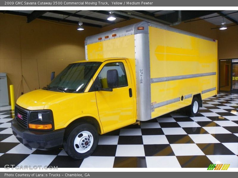 Yellow / Medium Pewter 2009 GMC Savana Cutaway 3500 Commercial Moving Truck