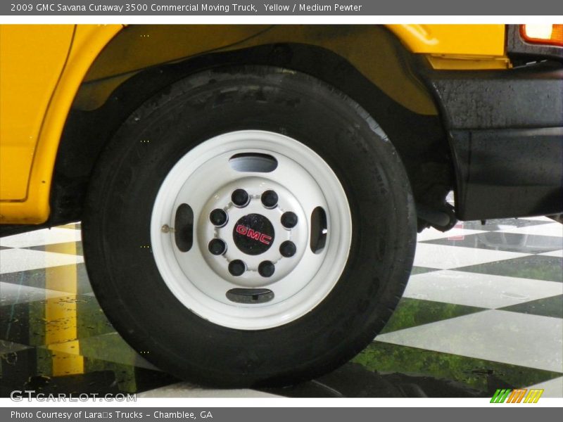 Yellow / Medium Pewter 2009 GMC Savana Cutaway 3500 Commercial Moving Truck