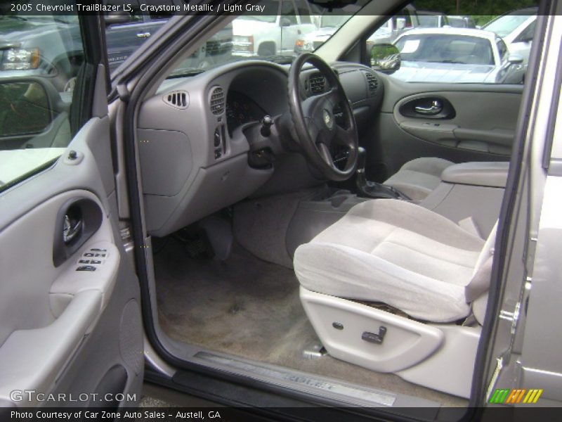  2005 TrailBlazer LS Light Gray Interior