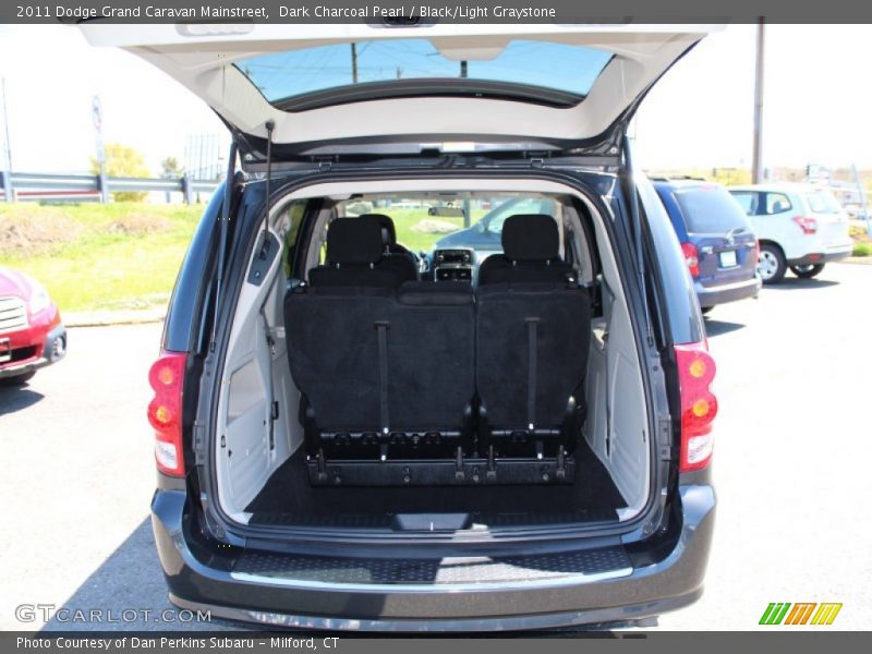 Dark Charcoal Pearl / Black/Light Graystone 2011 Dodge Grand Caravan Mainstreet