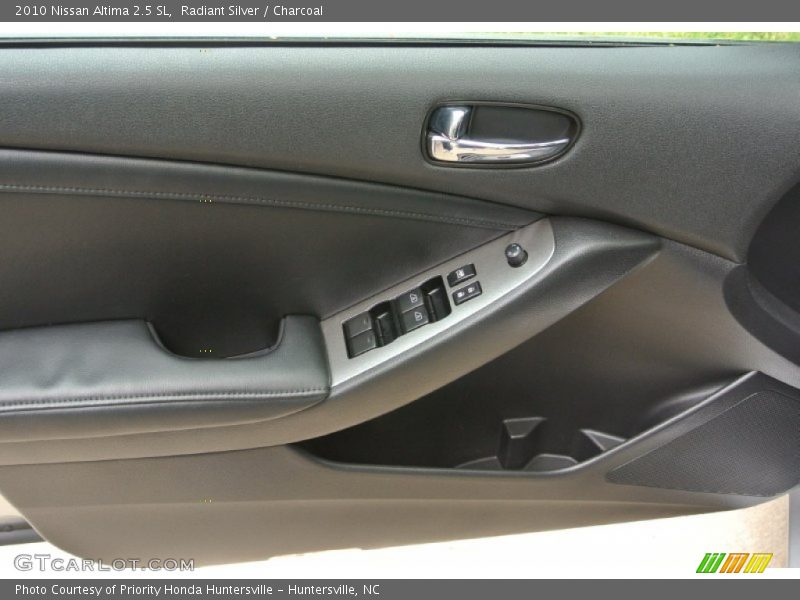 Radiant Silver / Charcoal 2010 Nissan Altima 2.5 SL