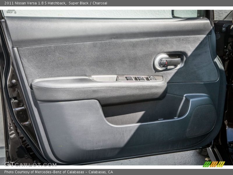 Super Black / Charcoal 2011 Nissan Versa 1.8 S Hatchback