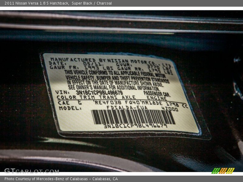 Super Black / Charcoal 2011 Nissan Versa 1.8 S Hatchback