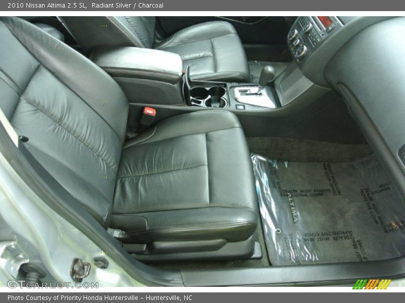 Radiant Silver / Charcoal 2010 Nissan Altima 2.5 SL