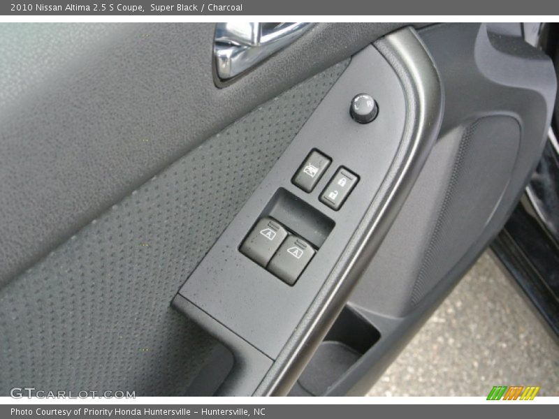 Super Black / Charcoal 2010 Nissan Altima 2.5 S Coupe