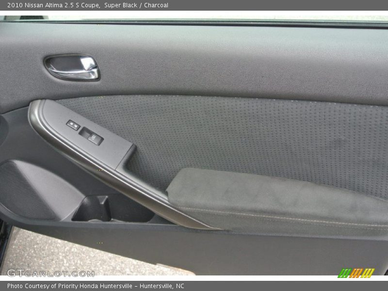 Super Black / Charcoal 2010 Nissan Altima 2.5 S Coupe