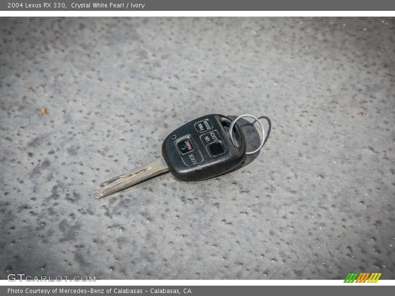 Keys of 2004 RX 330