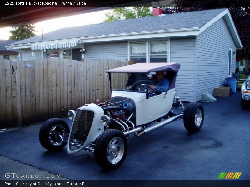White / Beige 1925 Ford T Bucket Roadster
