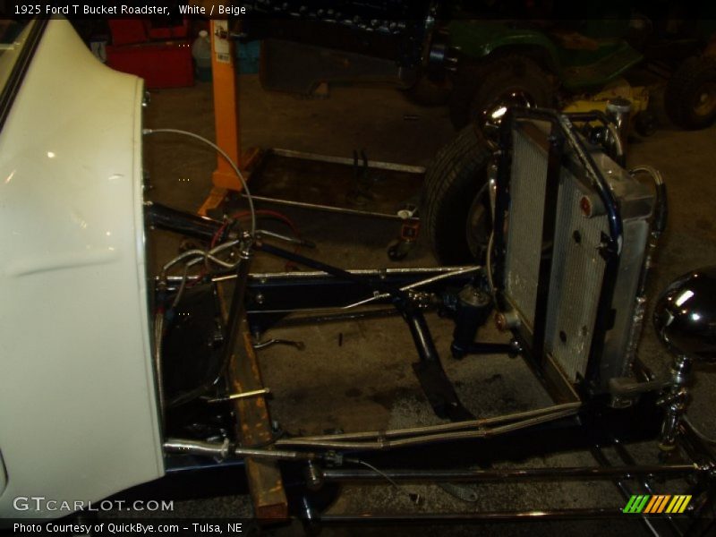 White / Beige 1925 Ford T Bucket Roadster
