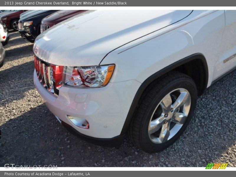 Bright White / New Saddle/Black 2013 Jeep Grand Cherokee Overland