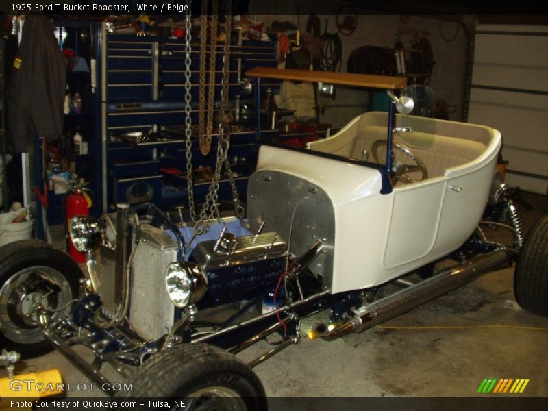 White / Beige 1925 Ford T Bucket Roadster