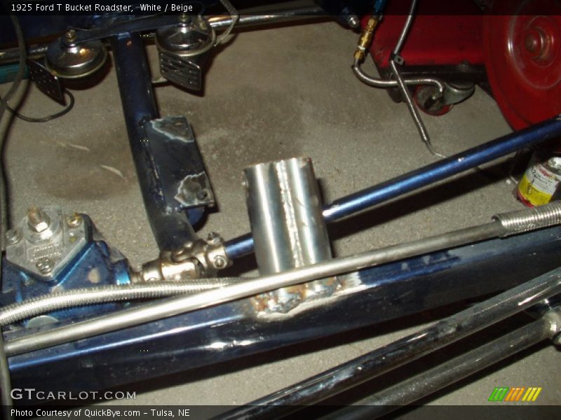 White / Beige 1925 Ford T Bucket Roadster