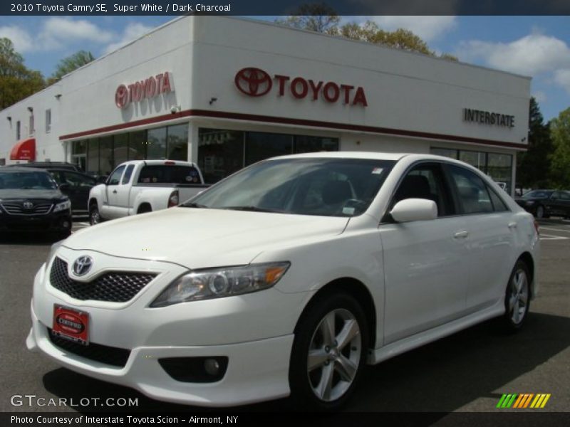 Super White / Dark Charcoal 2010 Toyota Camry SE