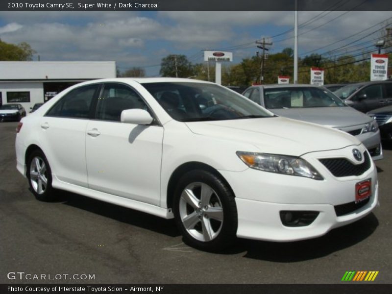 Super White / Dark Charcoal 2010 Toyota Camry SE