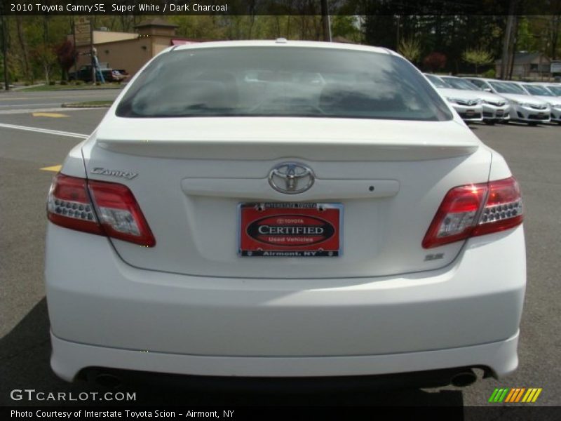 Super White / Dark Charcoal 2010 Toyota Camry SE