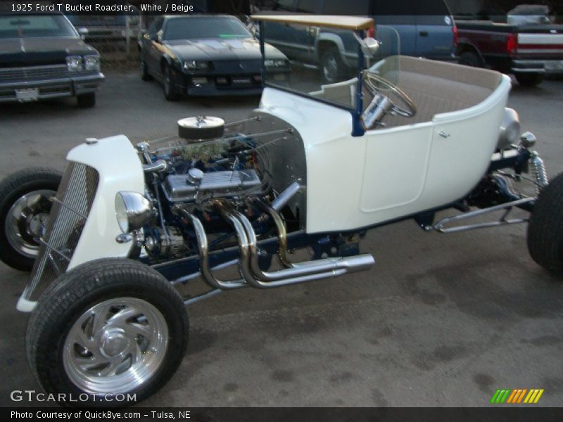 White / Beige 1925 Ford T Bucket Roadster