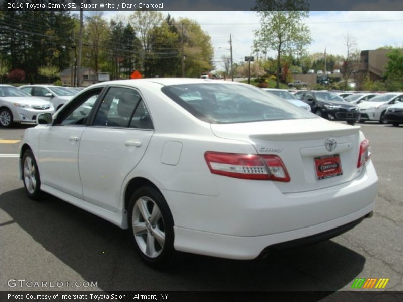 Super White / Dark Charcoal 2010 Toyota Camry SE