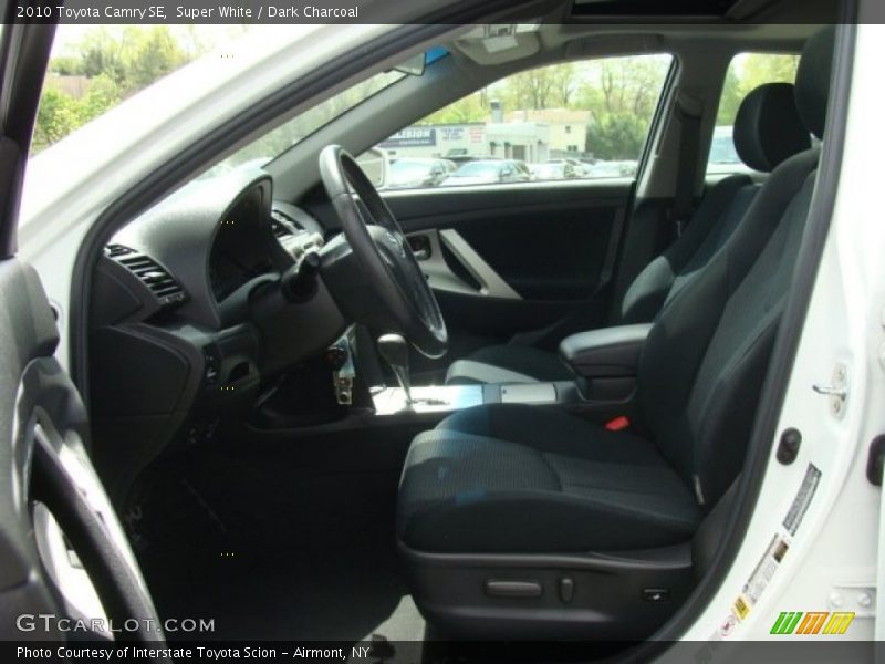 Super White / Dark Charcoal 2010 Toyota Camry SE