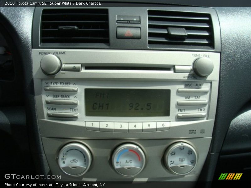 Super White / Dark Charcoal 2010 Toyota Camry SE