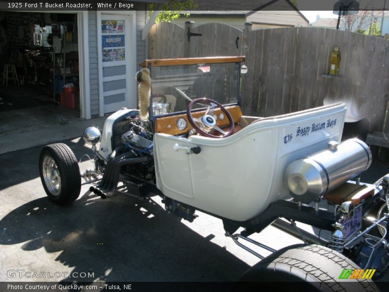 White / Beige 1925 Ford T Bucket Roadster
