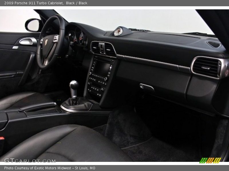 Dashboard of 2009 911 Turbo Cabriolet