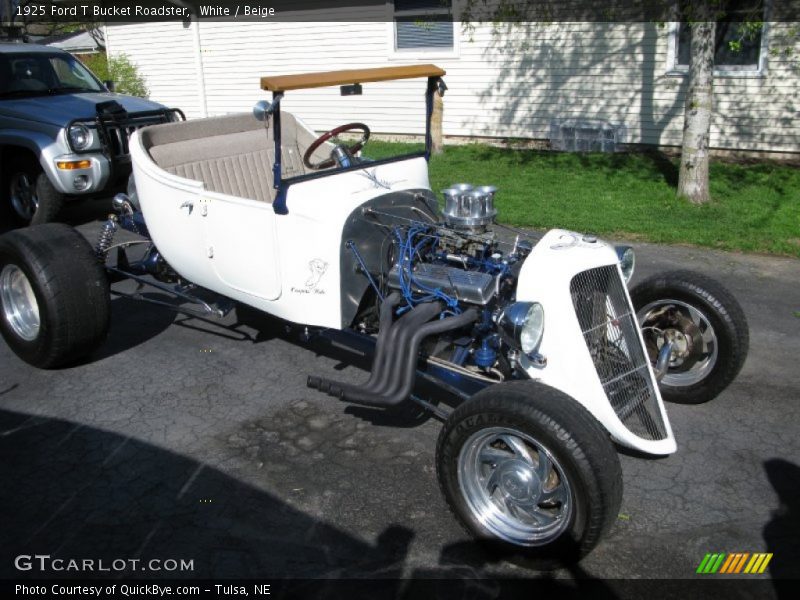 White / Beige 1925 Ford T Bucket Roadster