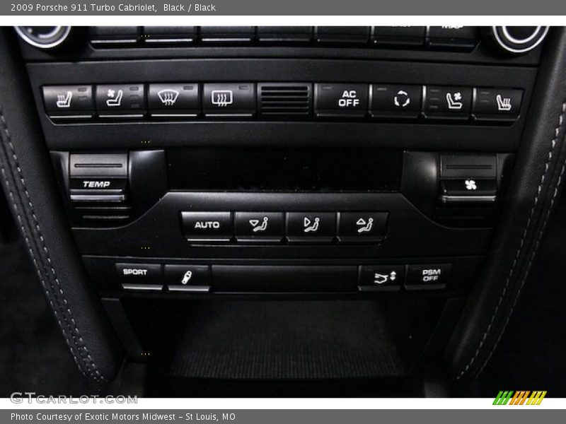 Controls of 2009 911 Turbo Cabriolet