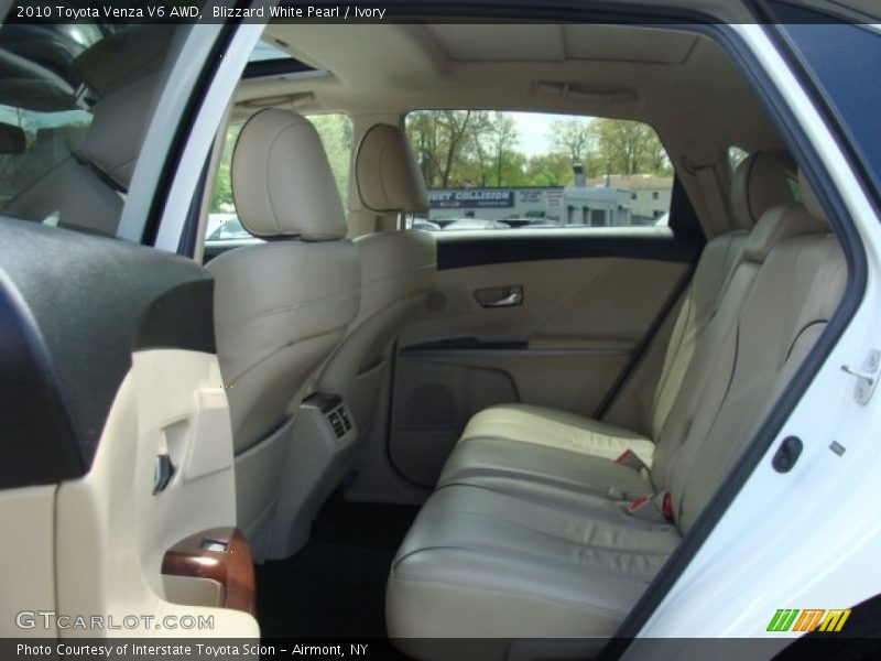 Blizzard White Pearl / Ivory 2010 Toyota Venza V6 AWD