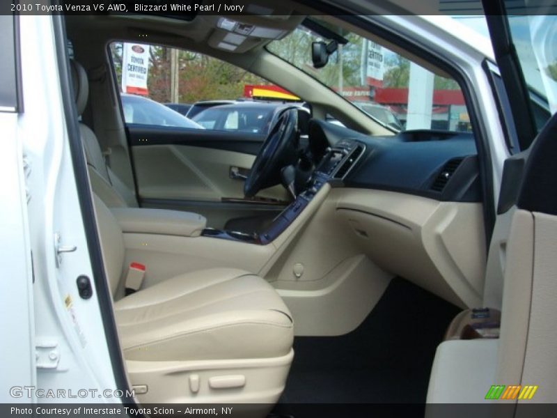 Blizzard White Pearl / Ivory 2010 Toyota Venza V6 AWD