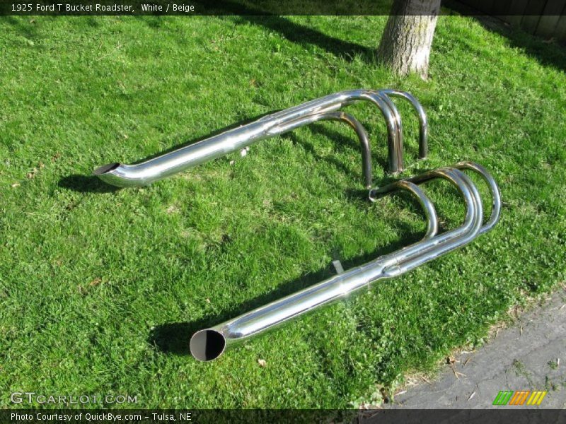 White / Beige 1925 Ford T Bucket Roadster