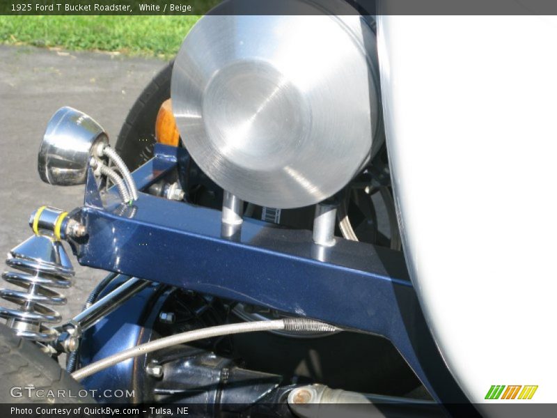 White / Beige 1925 Ford T Bucket Roadster